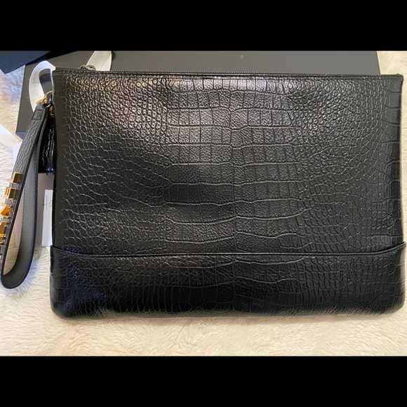 CHANEL 19A Croc Embossed O Case Pouch Clutch - Picture 4 of 8
